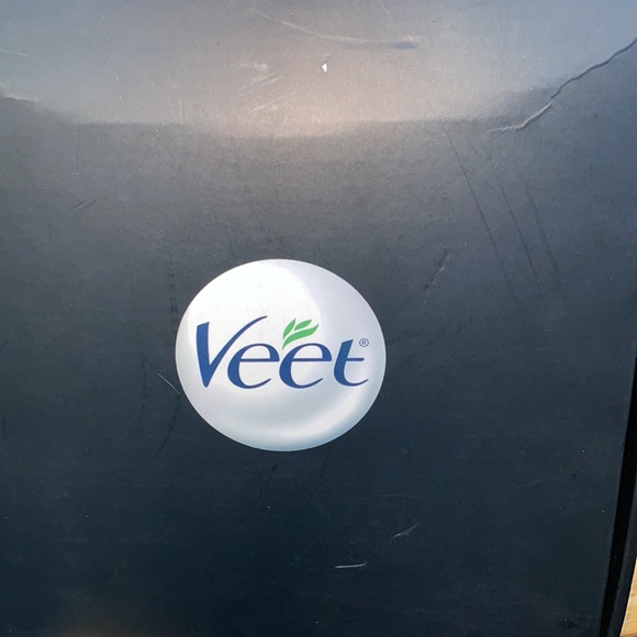 Veet Infini' Silk Pro Light-Based IPL Hair Removal - Picture 6 of 6